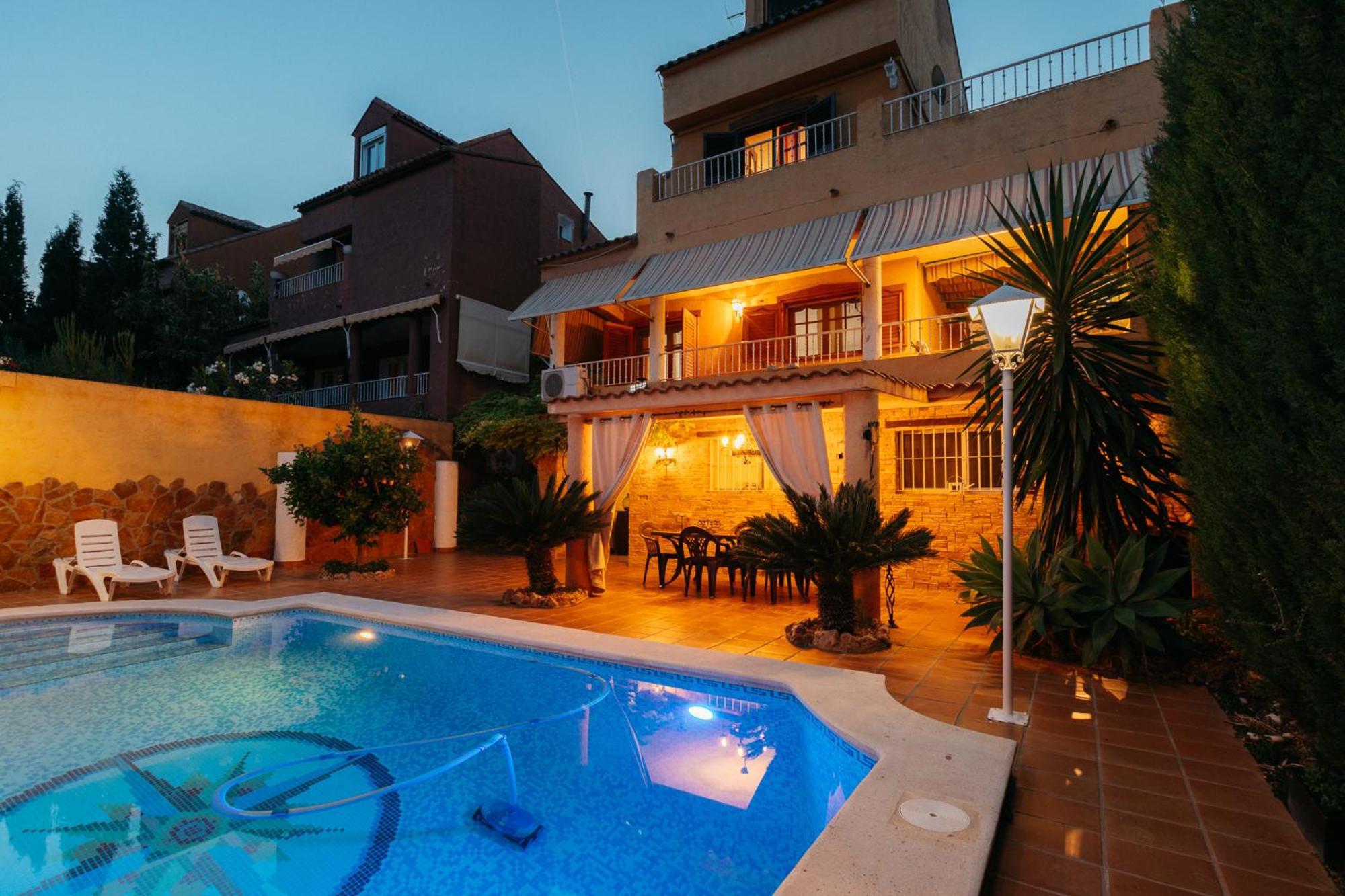 Chalet, Villa Rodeada De Naturaleza Piscina A Doce Klm De Valencia Y 7 Del Aeropuerto ภายนอก รูปภาพ